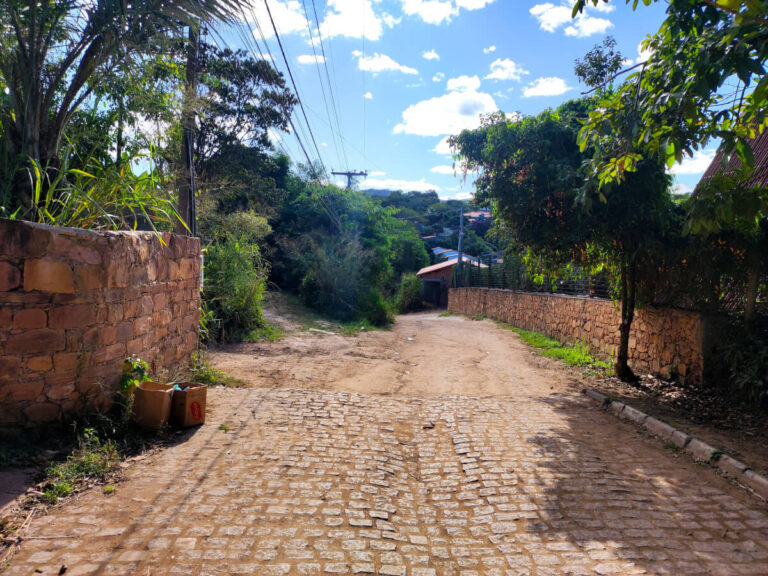 Beginning of the dirt road after leaving the city center of Vale do Capao