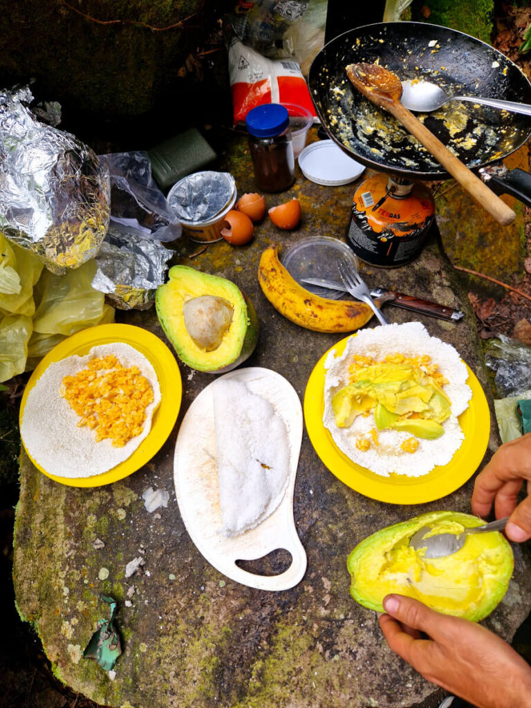 Breakfast in Toca do Macaco, Chapada Diamantina