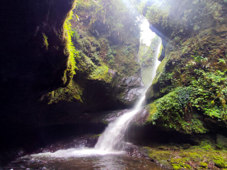 7 Cascadas hiking tour in Jardin, Colombia