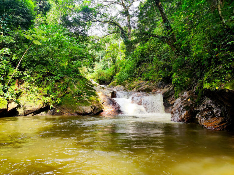 Poco Azul in Minca, Colombia