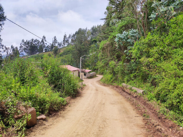 Main road from Mollepata to Soraypampa