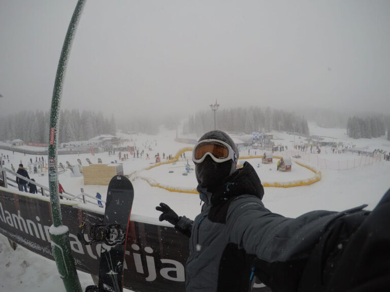 Man ready to snowboard in Kopaonik